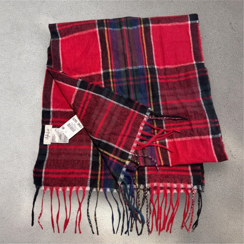 Style & Co Plaid Fringe-Trim Rectangle Scarf Women's One Size Red 68"x15" - Picture 2 of 3